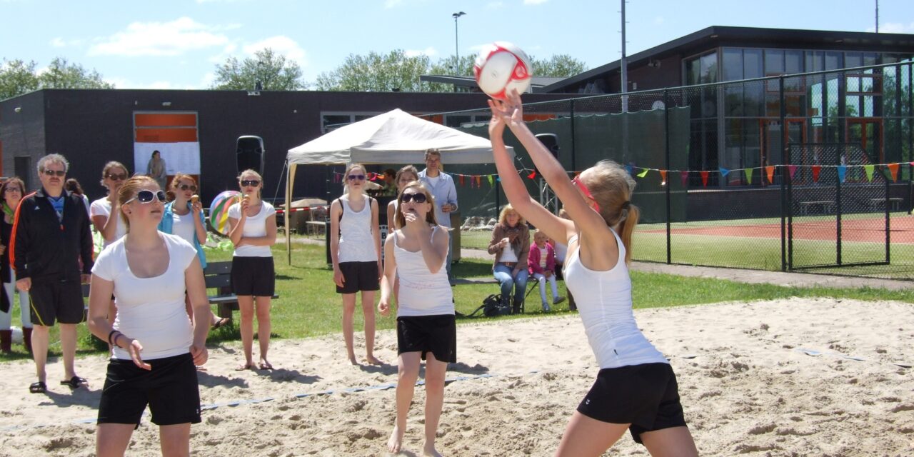 Fotoalbum: Opening beachvolleybalvelden