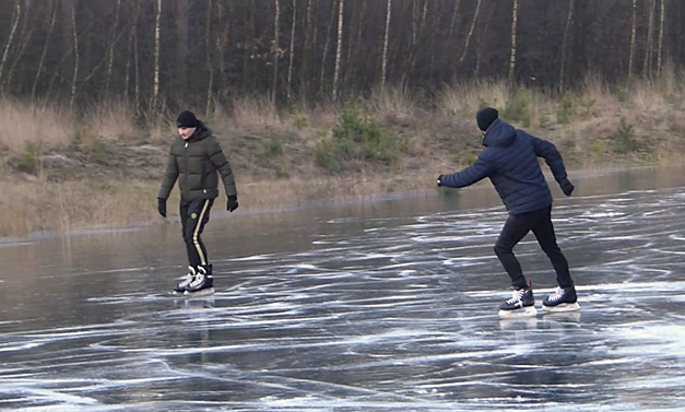 Video: Schaatsen op het Esven #1