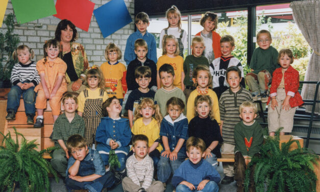 Dorpsarchief: Klassenfoto 1999