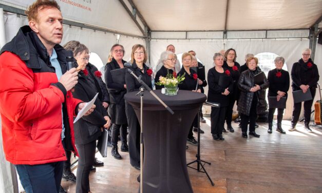 Laetitia bij opening dijkversterking Nieuw Bergen 23-04-2024