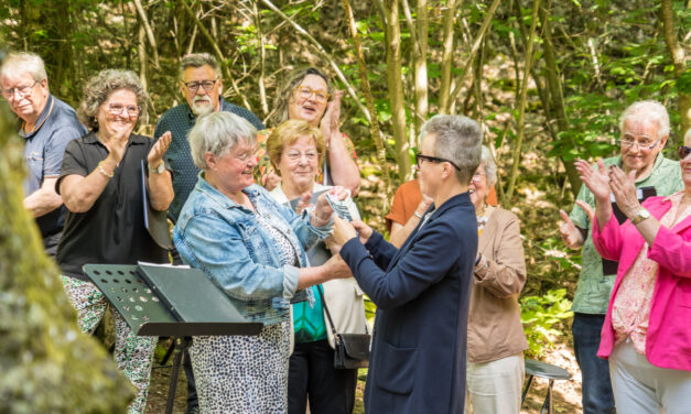 Uitreiking video opname Concert voor de Vrede