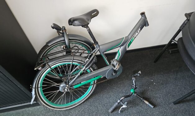 Vernieling kinderfiets op schoolplein