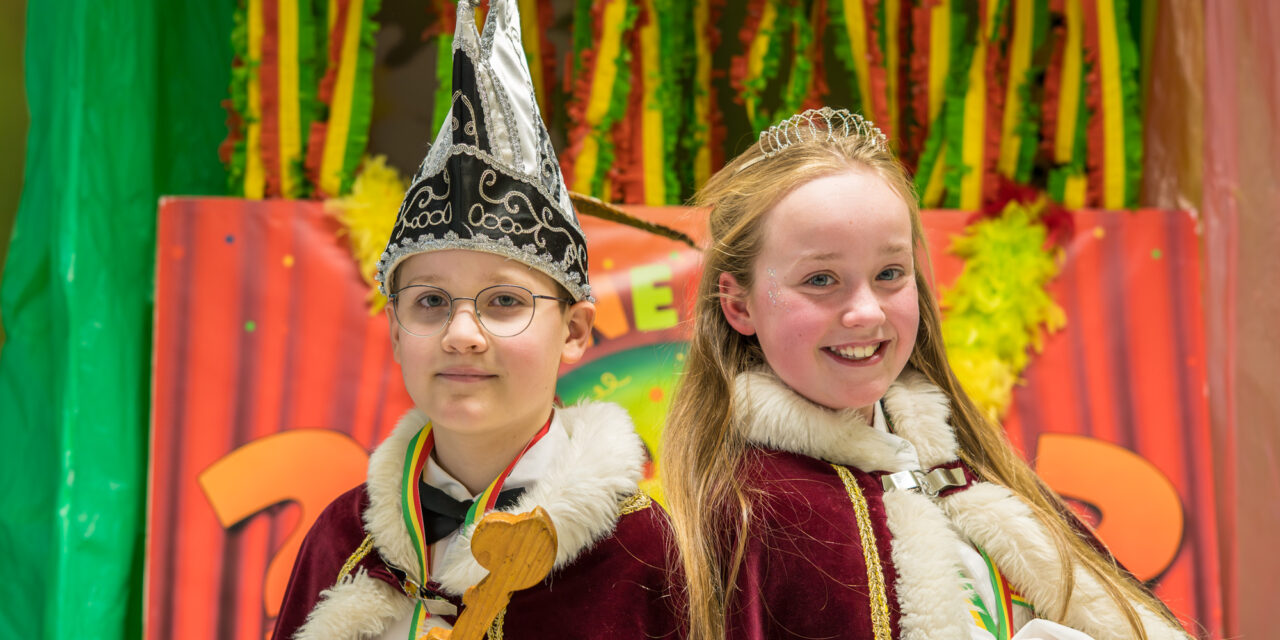 Fotoalbum: Schoolprins Melle en -prinses Lise van de Neetore
