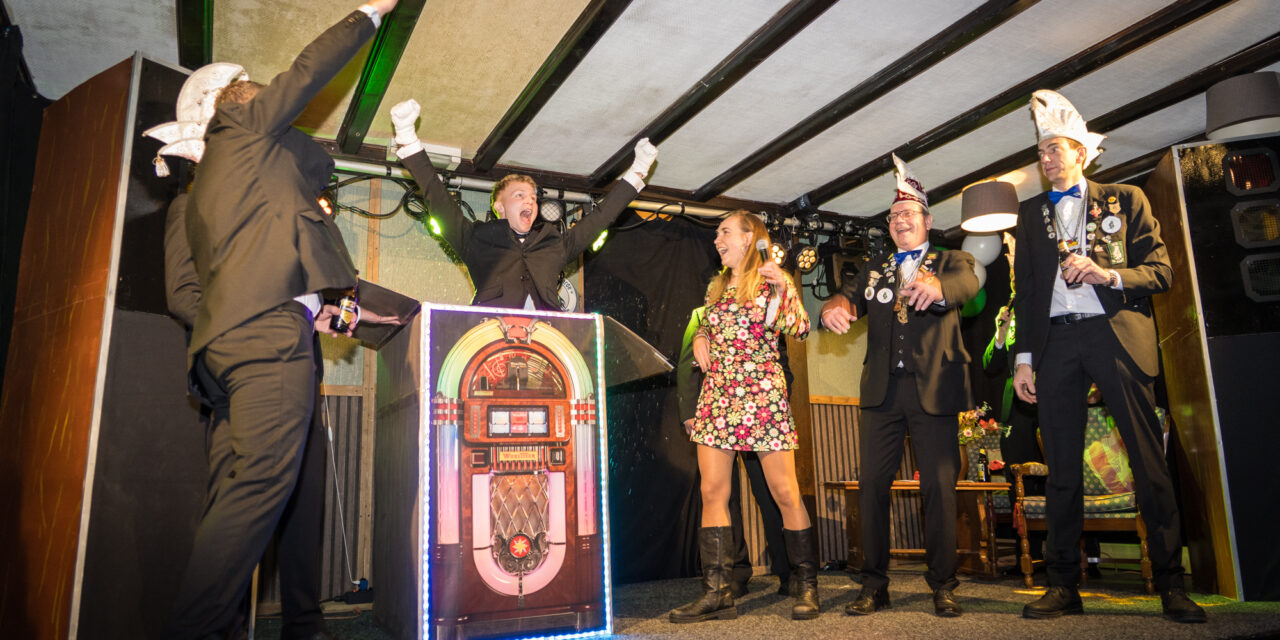 Prins Jip d’n urste regeert in offere