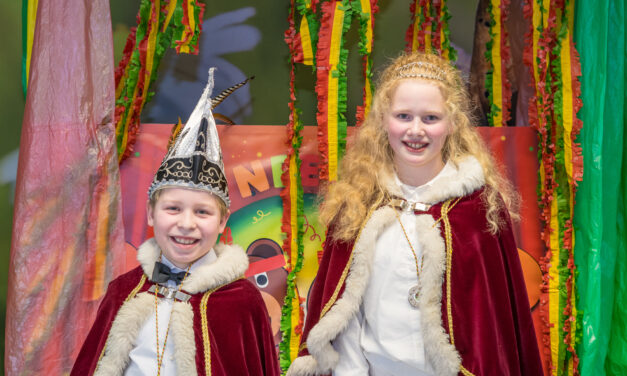 Fotoalbum: Schoolprinsenpaar Faber en Evy